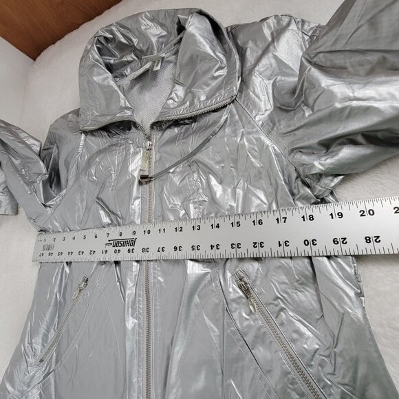 Zenergy by Chico's Womens Sz 1 Silver Metallic Full Zip Windbreaker Jacket - Picture 6 of 7